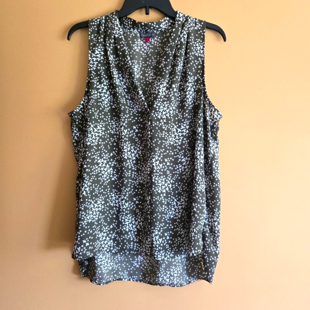 Vince Camuto Army Green Abstract Print V-neck Sleeveless Top PTP=21"